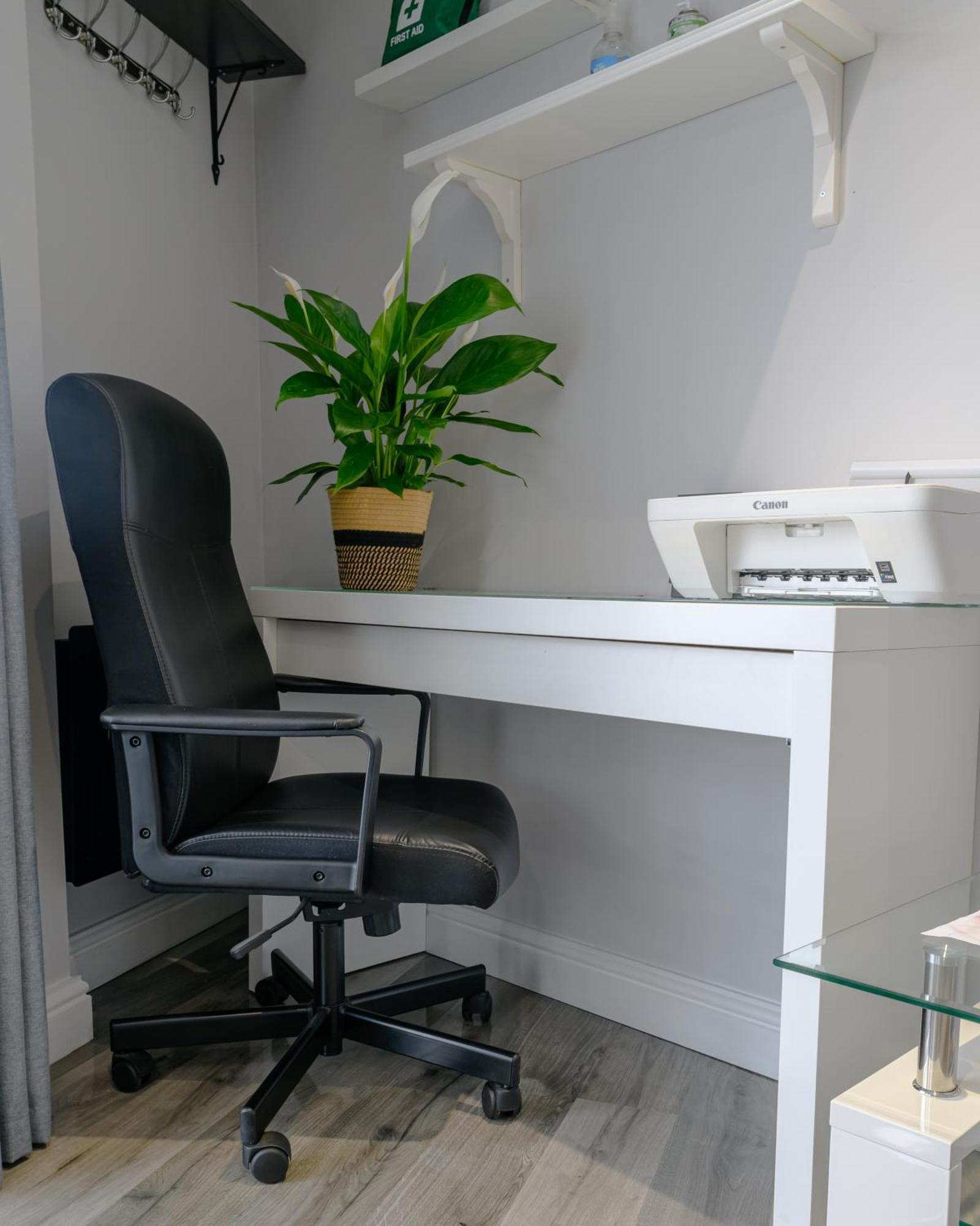Luxury One Bedroom Guesthouse M6, Junction 10 Walsall Willenhall Esterno foto